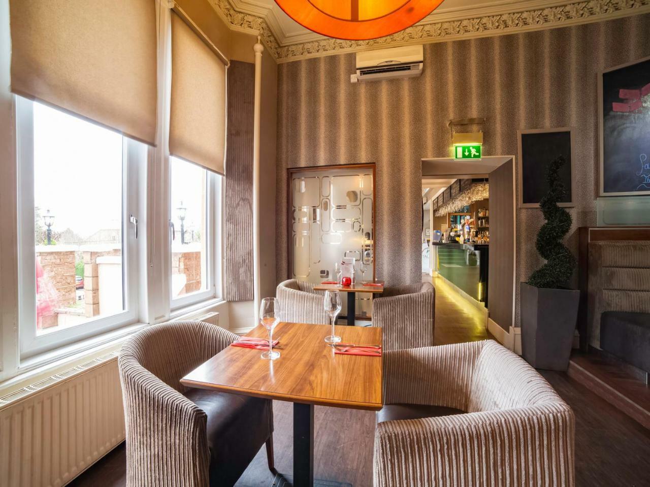 Redstone Hotel Uddingston Exterior foto